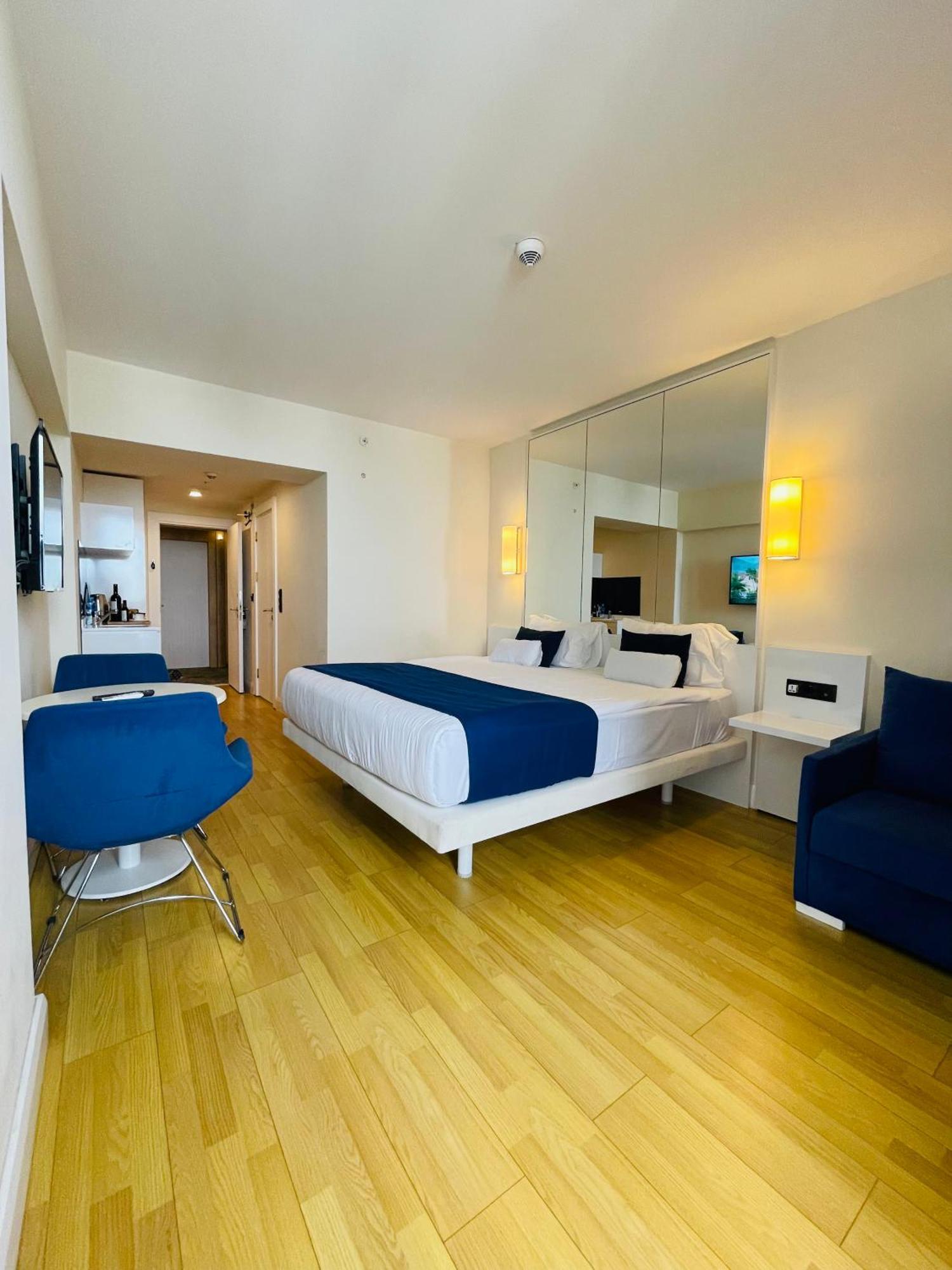 Luxury Batumi Hotel Eksteriør bilde