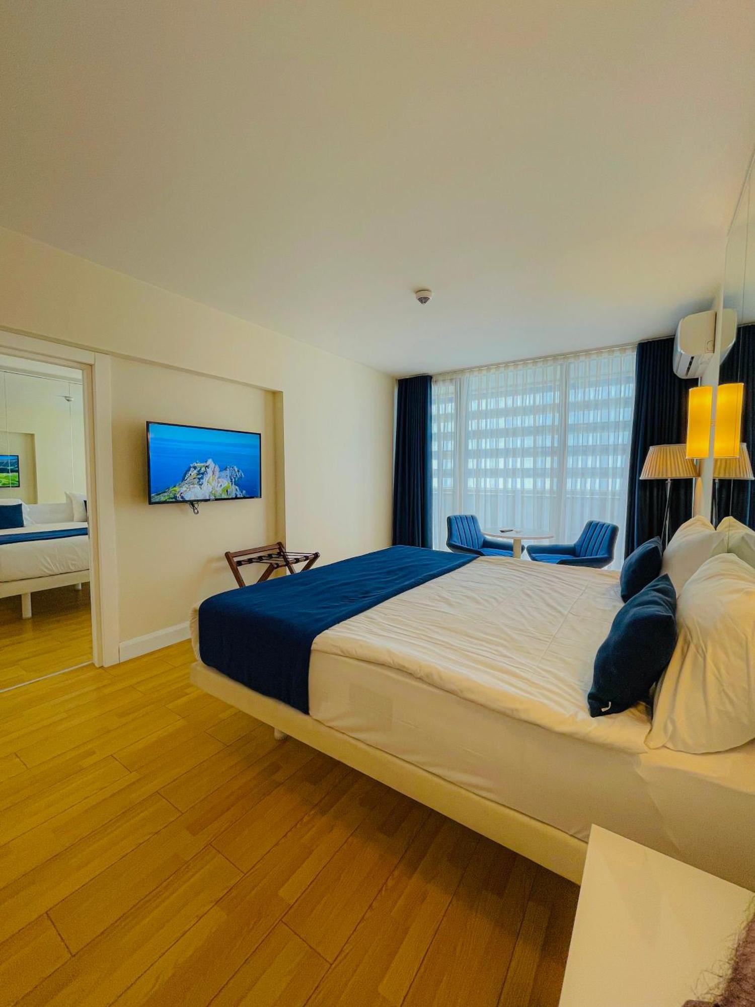 Luxury Batumi Hotel Eksteriør bilde