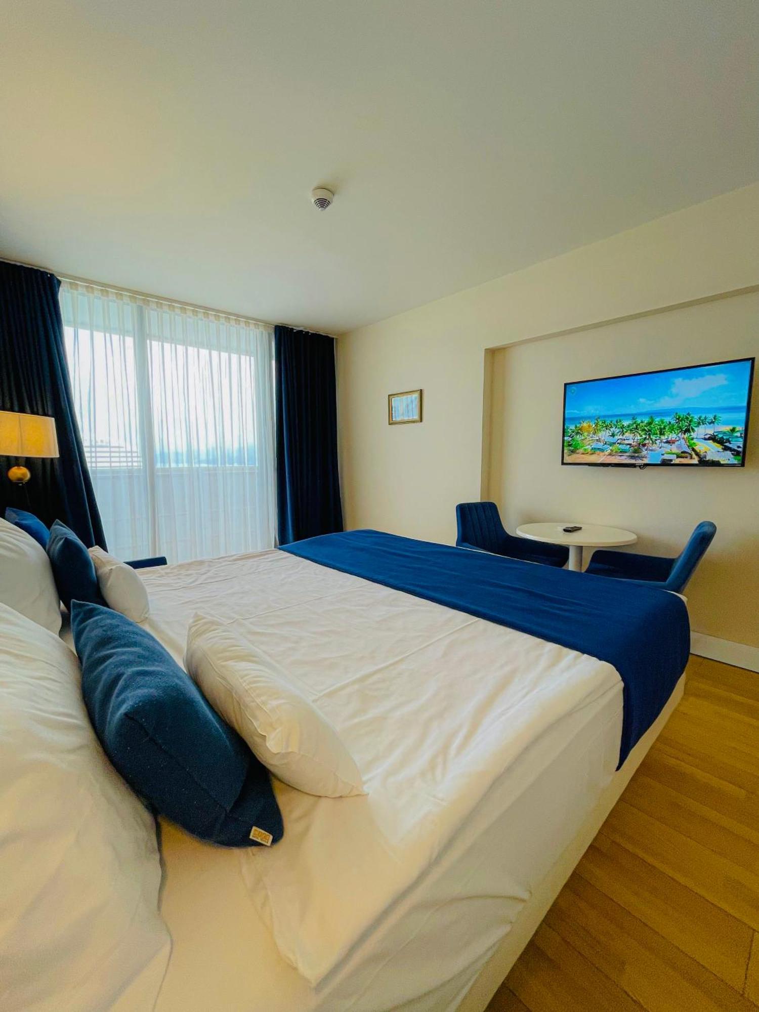 Luxury Batumi Hotel Eksteriør bilde