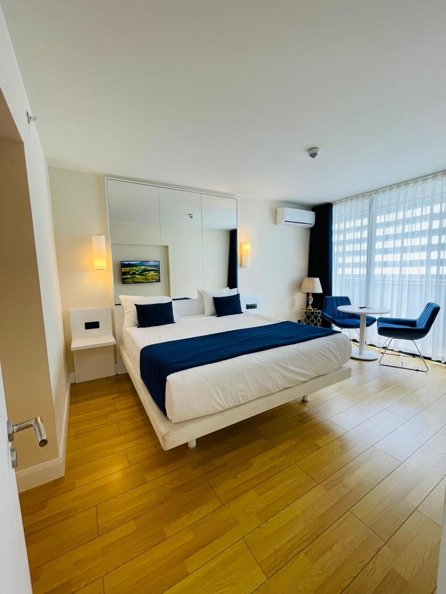 Luxury Batumi Hotel Eksteriør bilde