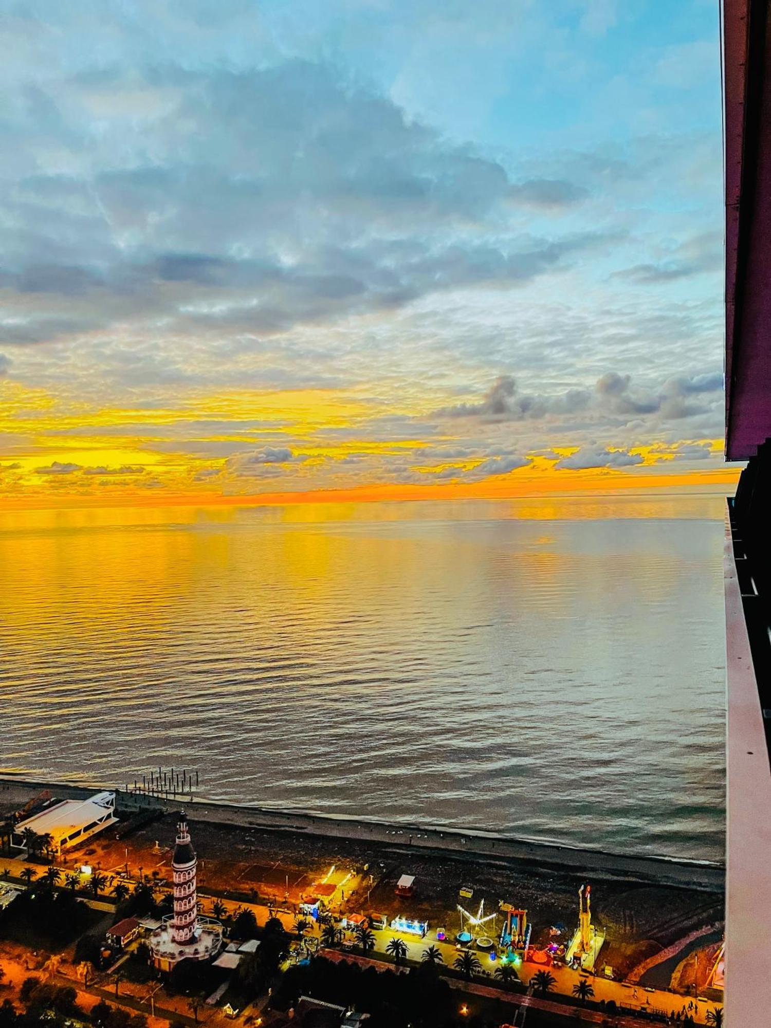 Luxury Batumi Hotel Eksteriør bilde