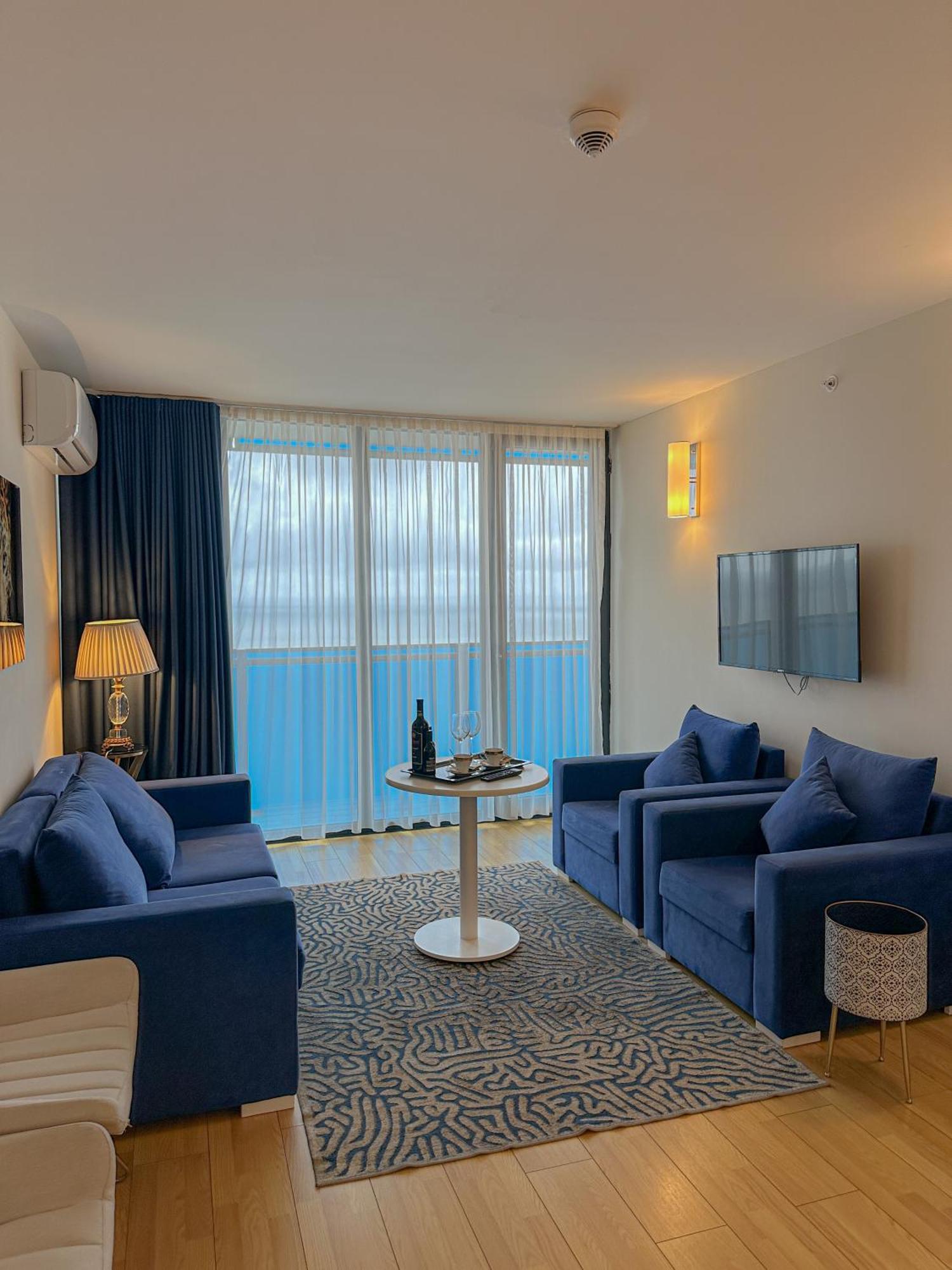 Luxury Batumi Hotel Eksteriør bilde