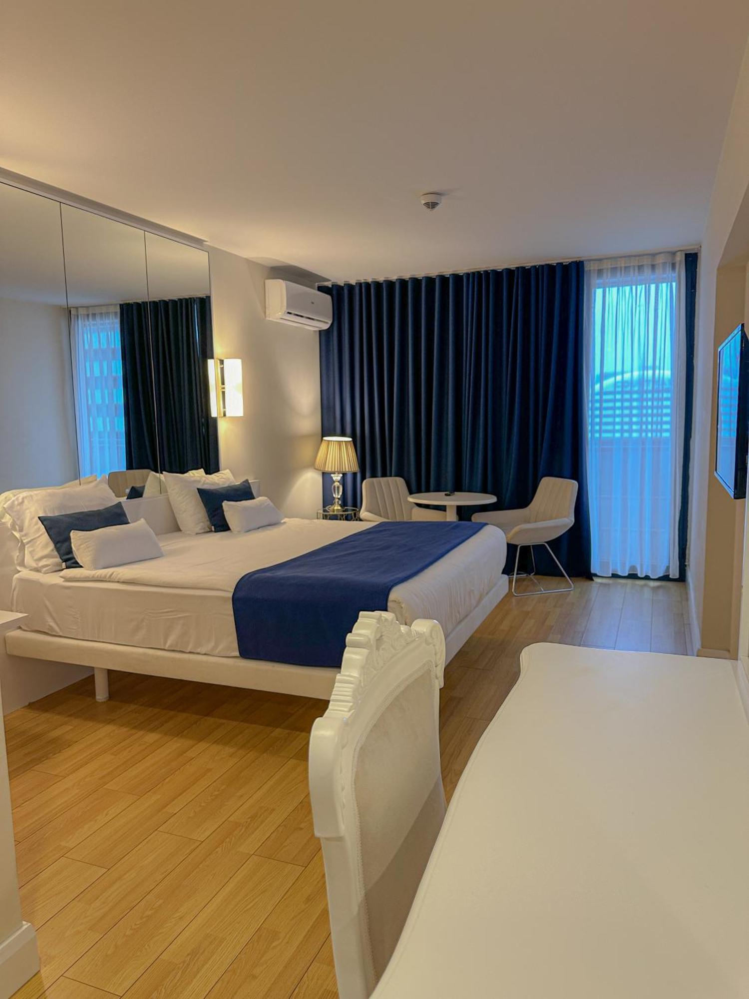 Luxury Batumi Hotel Eksteriør bilde