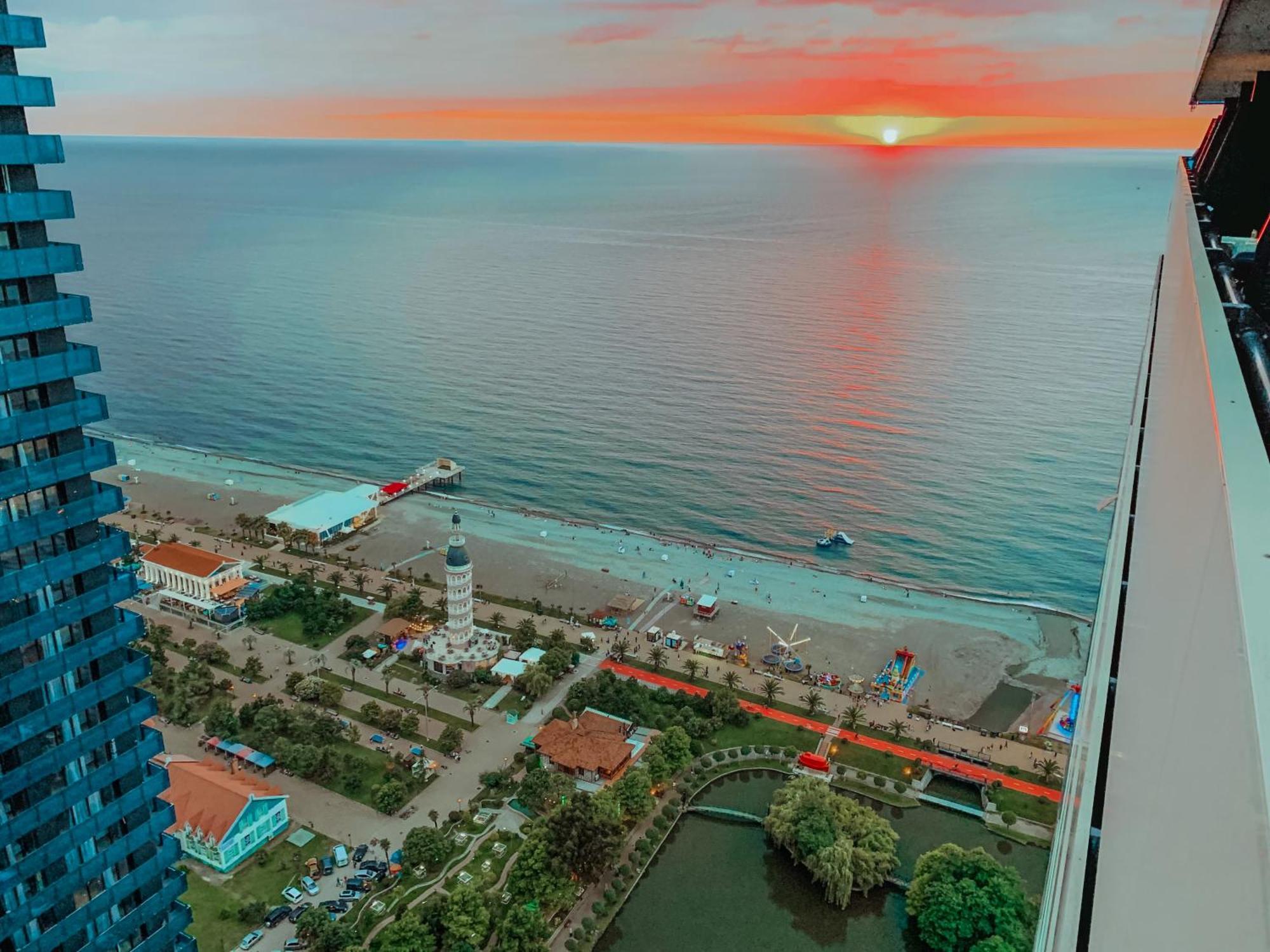Luxury Batumi Hotel Eksteriør bilde